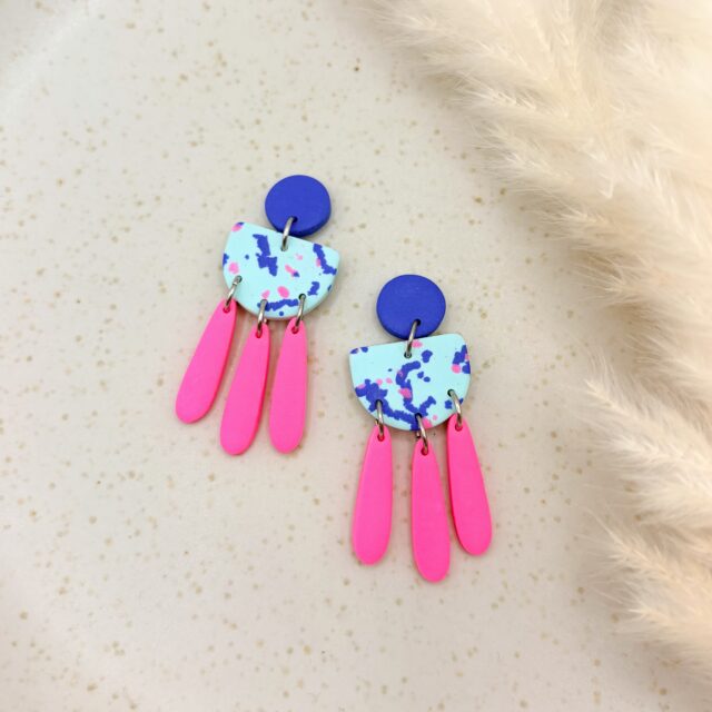 Heute gibt’s mal etwas buntere #statementearrings ✨

Ein bisschen Neon, ein bisschen gesprenkelt und zack, neue Ohrringe. Na gut, ganz so schnell geht es nicht, aaaaber was solls :).

Gefallen sie dir?

#neonpink#farbenfroh#flensburg#happyearrings