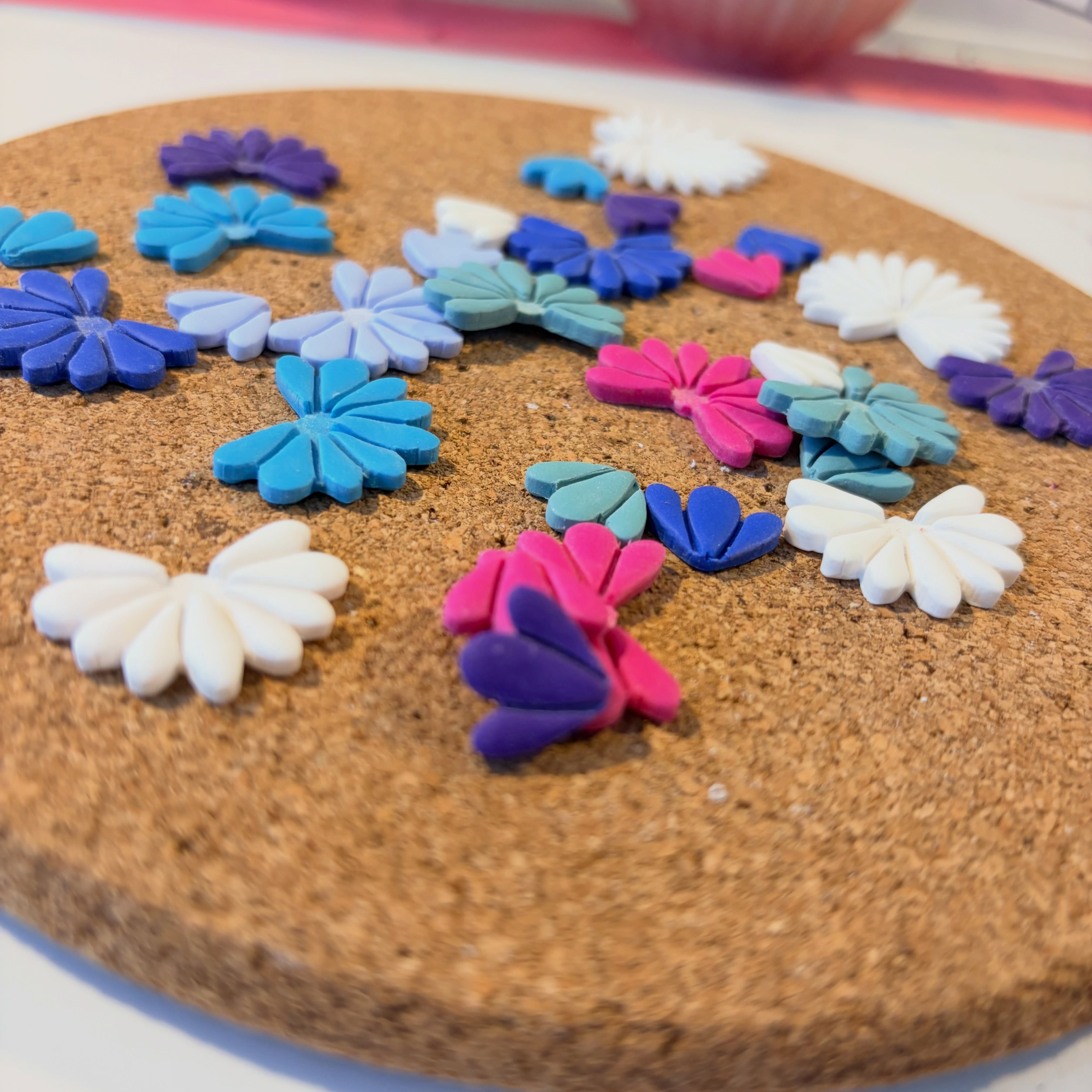 Bisschen Farbe für das graue Wetter 🌧️

🩷❤️🧡💛💚🩵💙💜

#polymerclay#fimo#handmade#ohrringe#smallbuisness