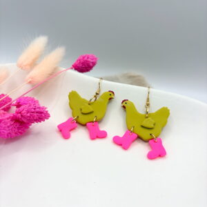 Wilde Hühner Ohrringe - Huhn: Brine / Stiefel: Neon Pink